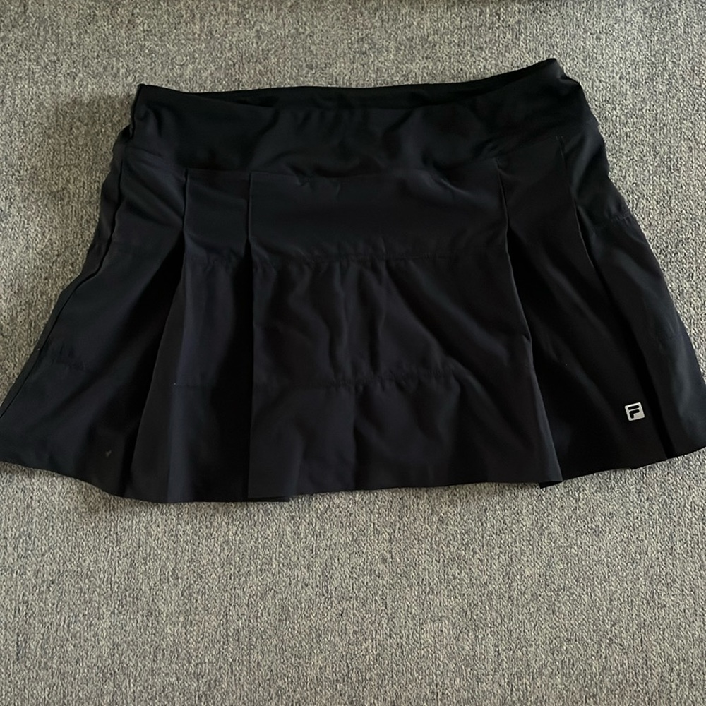 Fila tennis skirt. Size small. Black